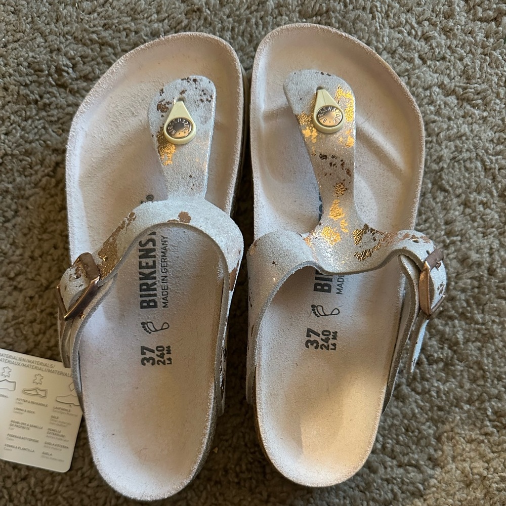 Birkenstock Gizeh Metallic Rose Gold Sandal, New In Box